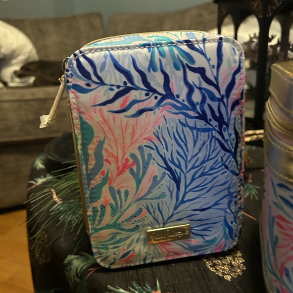 Lilly Pulitzer Gold and Blue Makeup Case Set with make up brushes nwt new - Picture 8 of 11